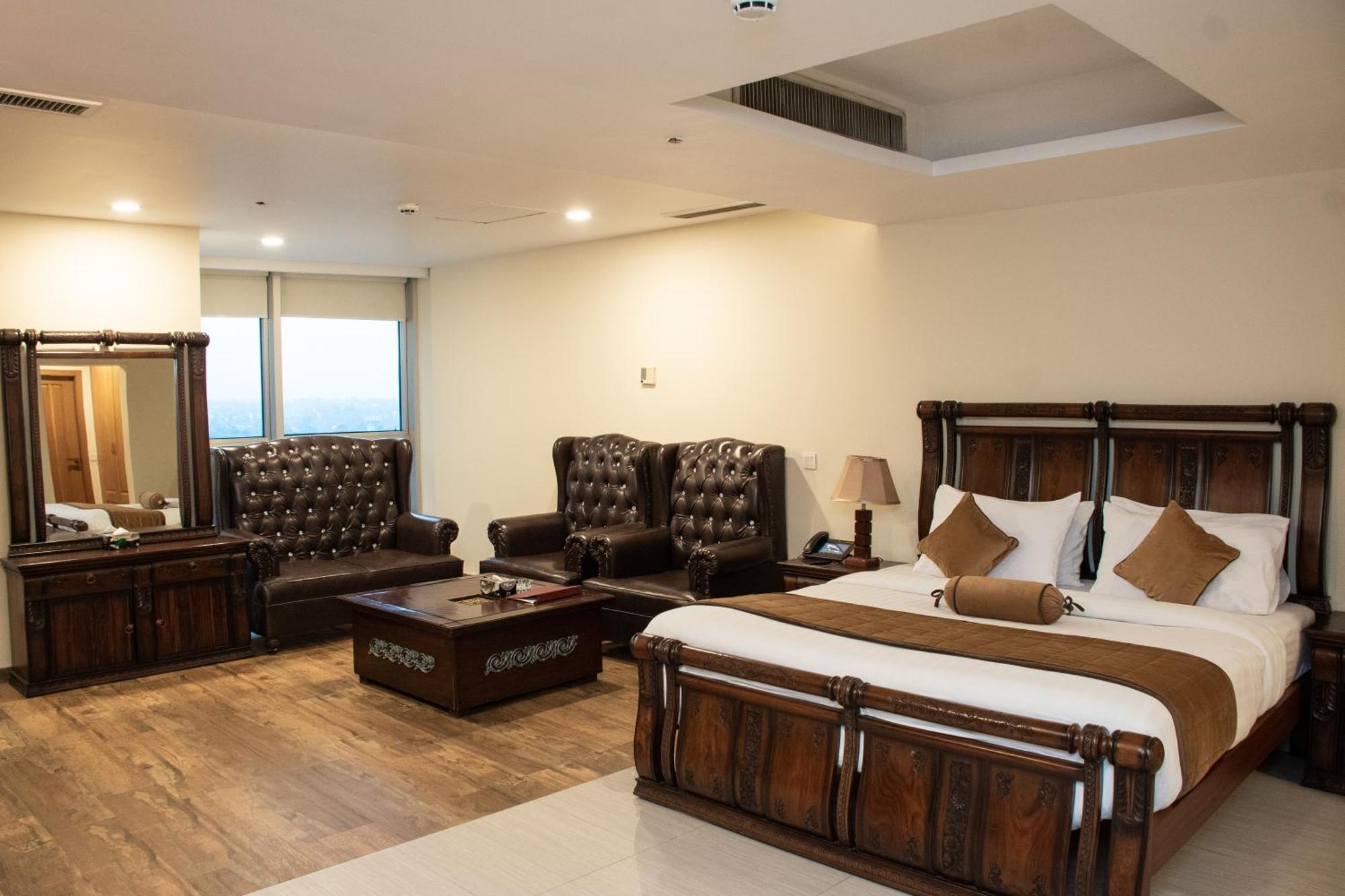 Centaurus Hotel Suites Islamabad Exterior photo